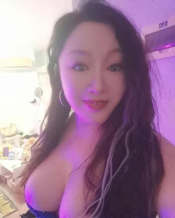 西大街白虎丽丽