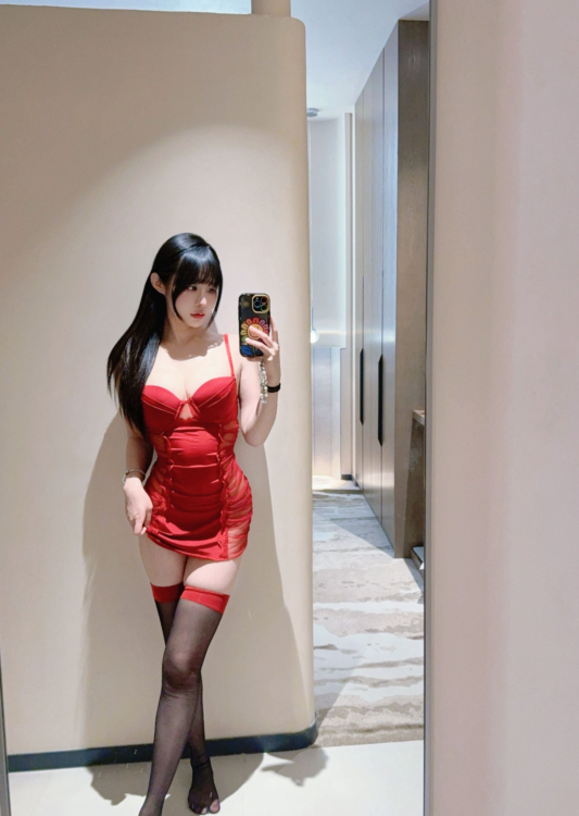 呼市长腿辣妹子团团