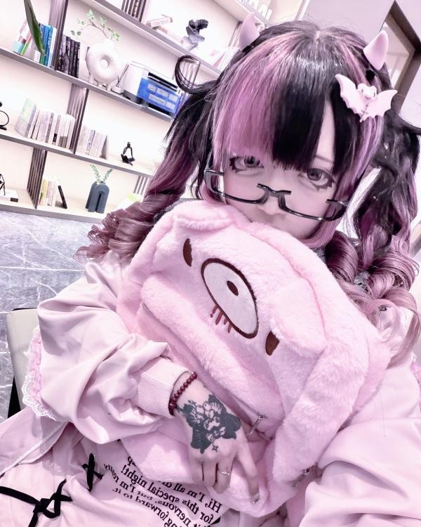 青岛亚文化反差萝莉