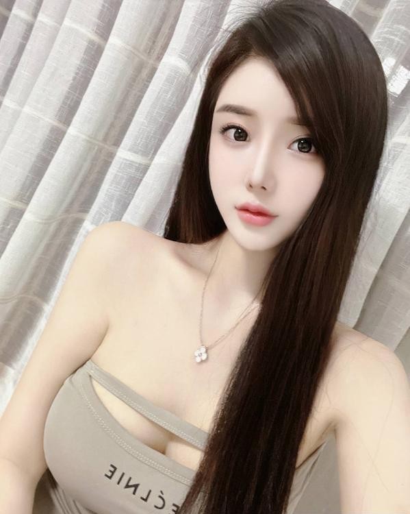 波圆臀翘颜值御姐桃子