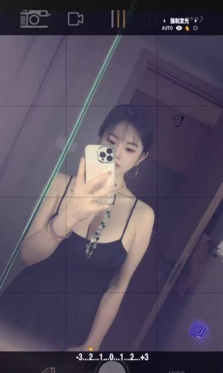 新发现的全能型骚御姐