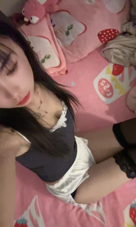 高颜值反差婊萌妹妹