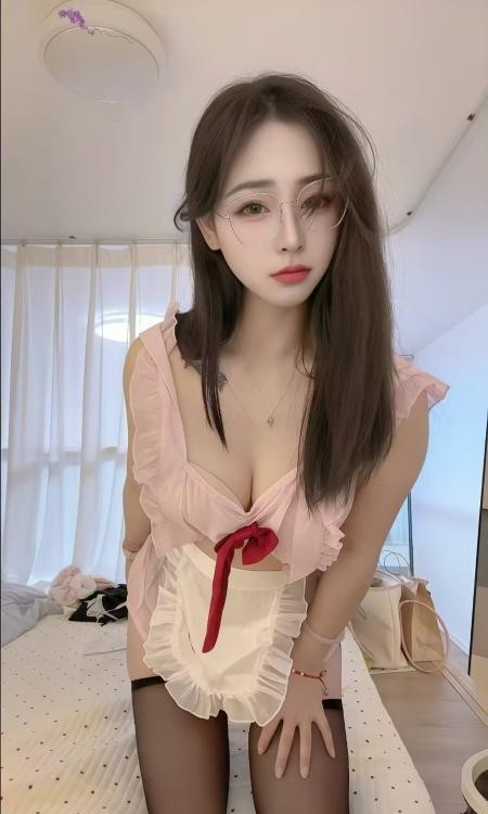 情趣制服大奶骚妹