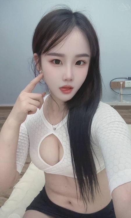 龙华听话大长腿美女