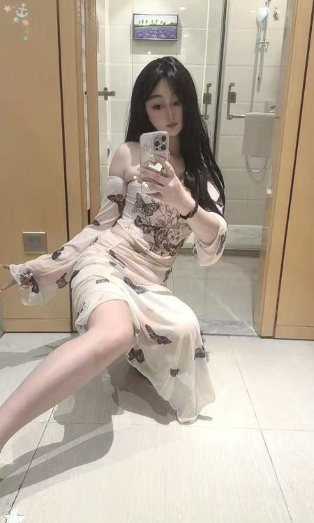 龙华蜂腰辣妹苏漫