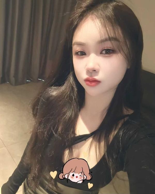 上城极致腰臀比小辣椒