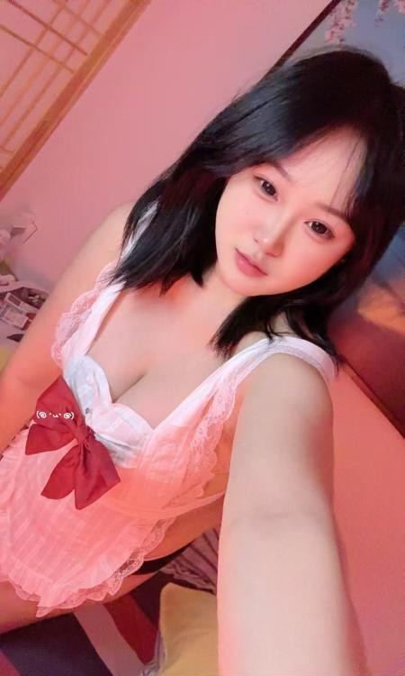 大胸纯欲小少妇