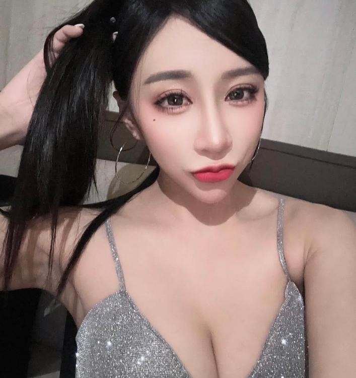 性感御姐回来开工了