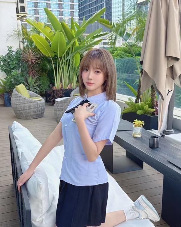 南山清纯小美女安安