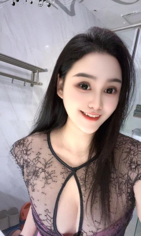 春节不打烊小姐姐