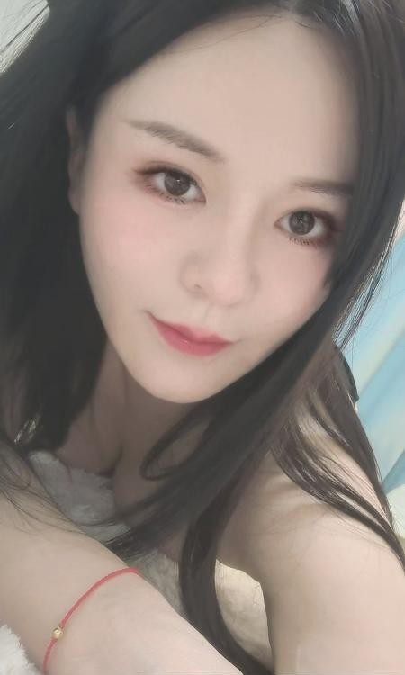 服务型美乳姐姐