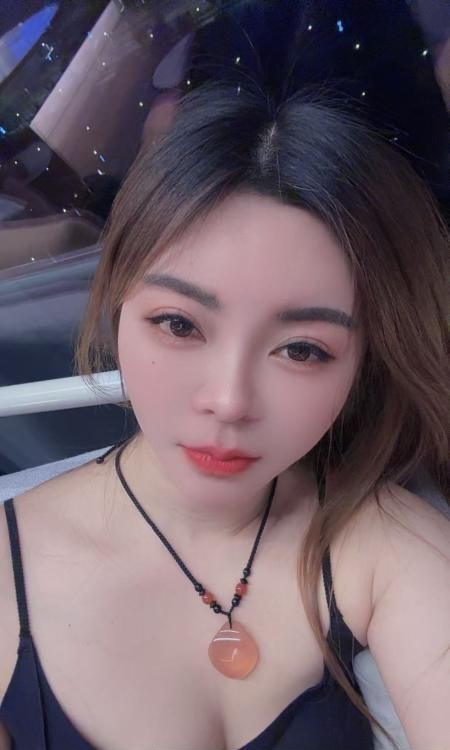 颜射风骚小少妇