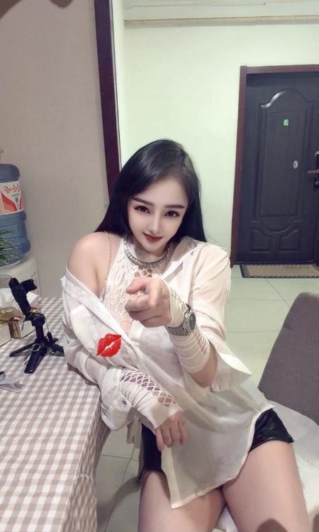 劲松巨乳小姨子