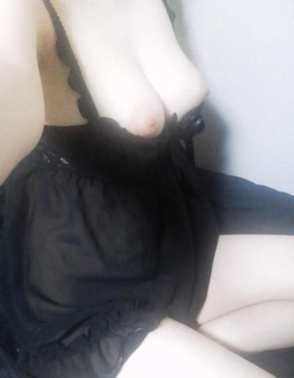 巨乳肥臀含情诺诺