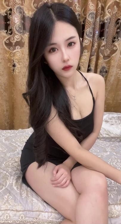 黑丝大长腿楠楠