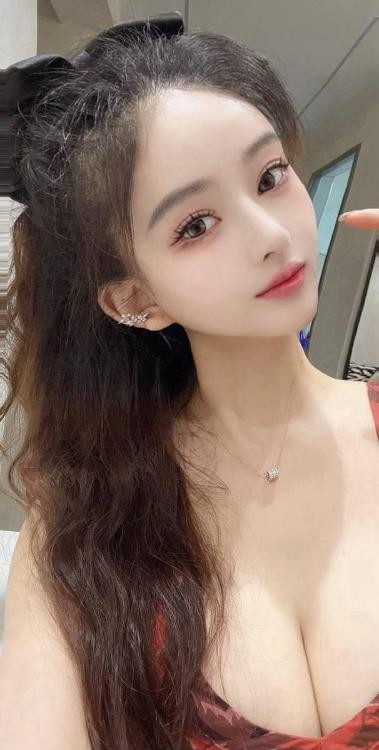 朝阳颜值大胸小姐姐