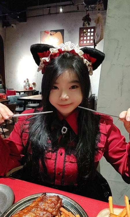 武昌肥臀嫩妹果果sm