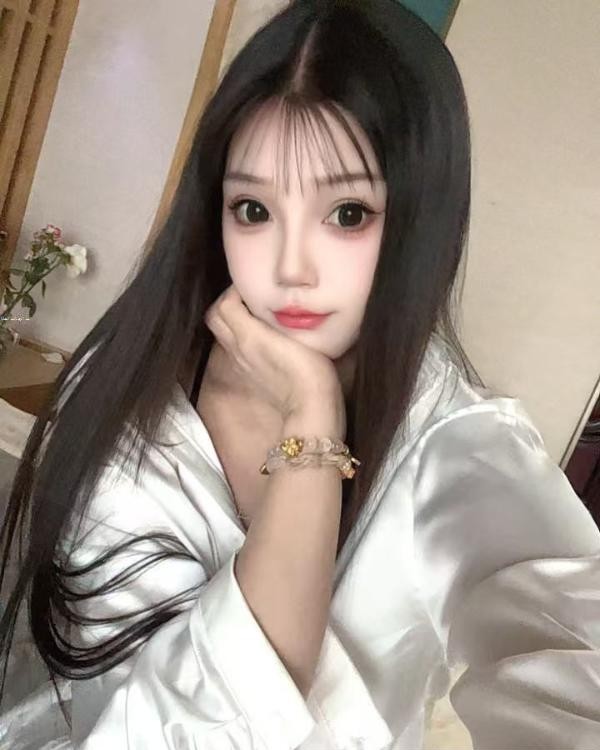 回味无穷的精致小姐姐