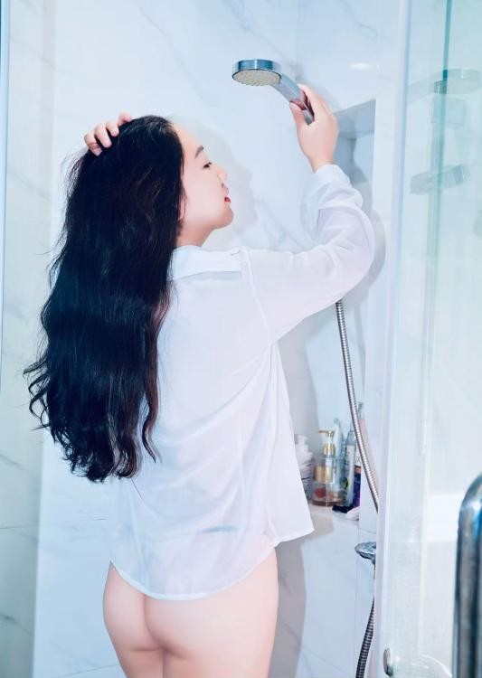 珠海肤白大奶MImi