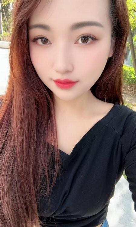 徐汇肤白大胸妹子