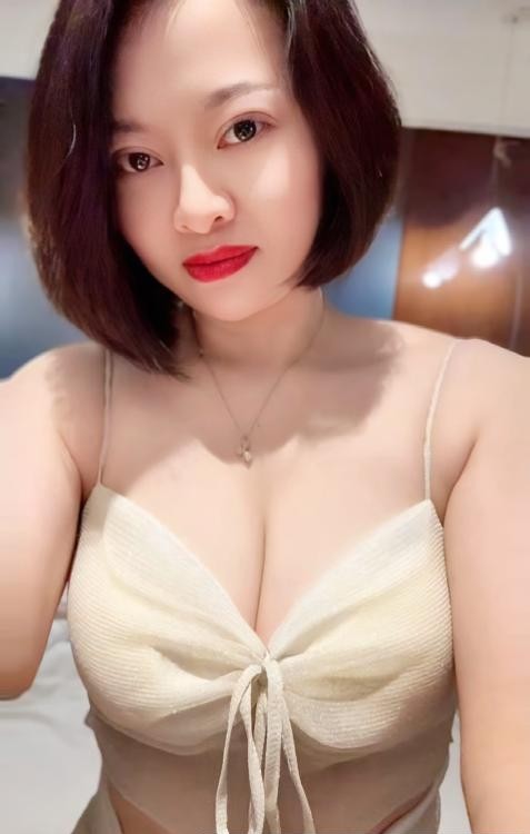 滨江巨乳骚娃夏沫