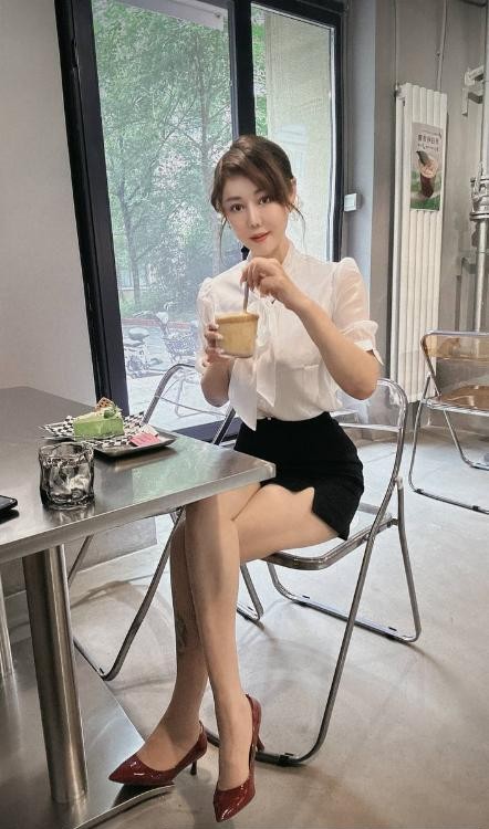 服务贴心长腿御姐贝贝