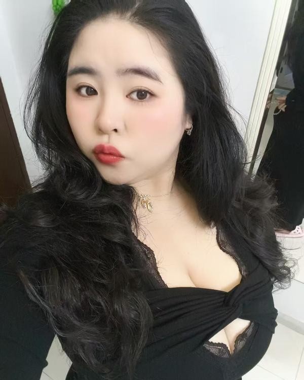 南山肥臀乳神露露