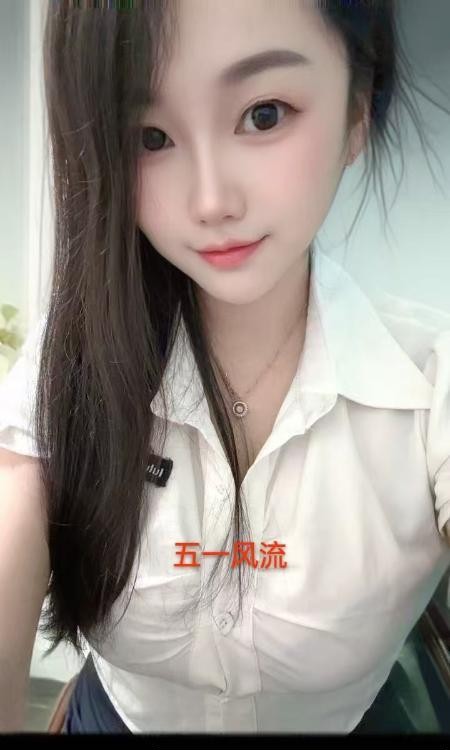 大胸清纯外语老师