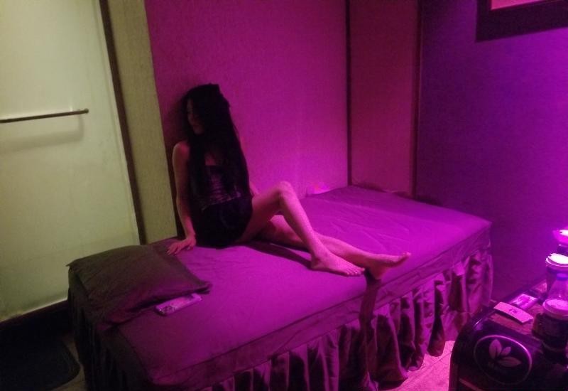 贵阳E奶零零后SPA