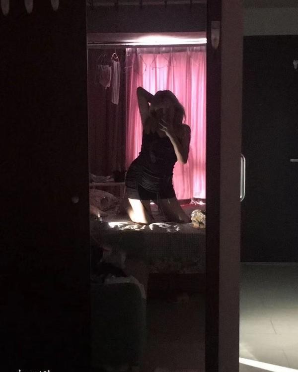 n刷巨乳肥臀小美女