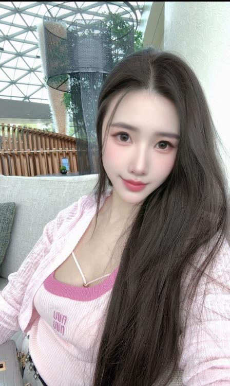 身材高挑大奶御姐