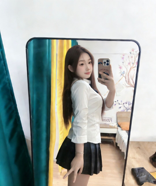 清纯大胸配合小妹妹