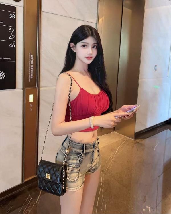 高颜值极品美女模特