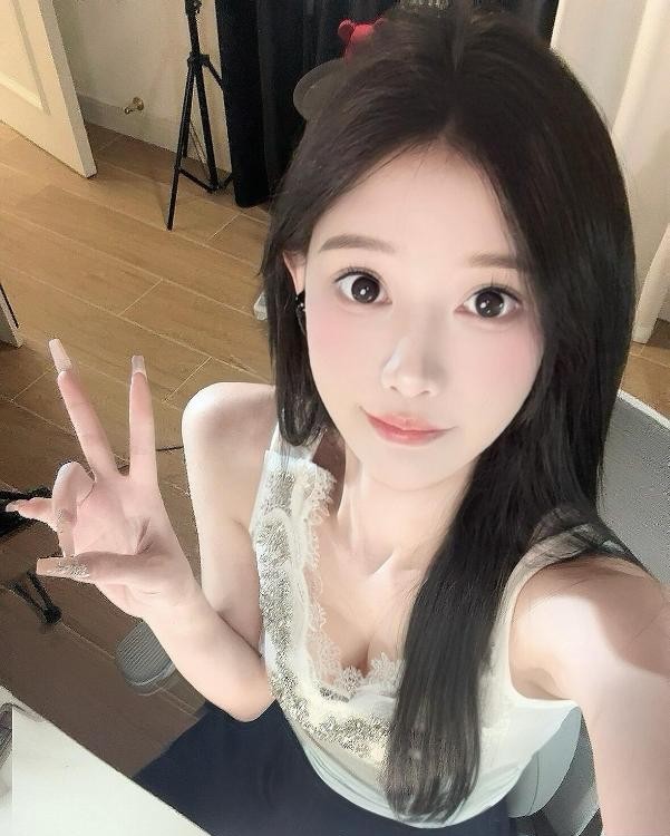 清纯可爱小妹子