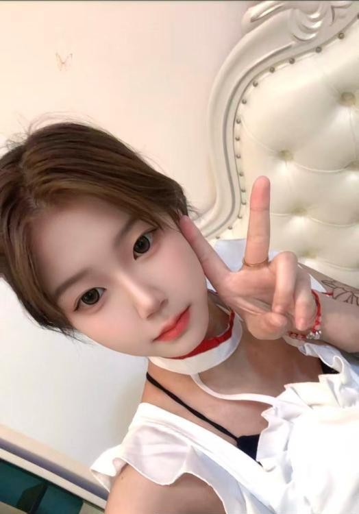 超清纯高颜值嫩妹