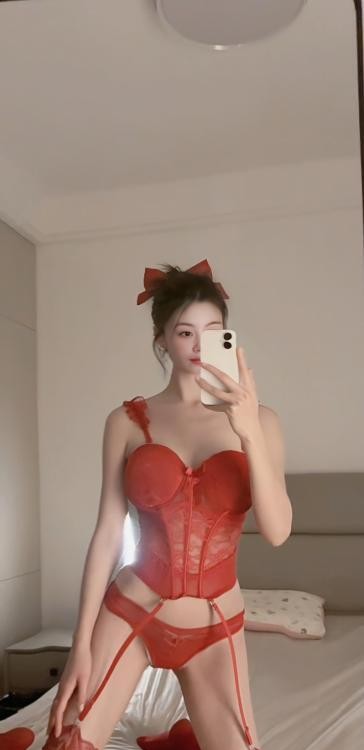 风骚红丝美腿御姐