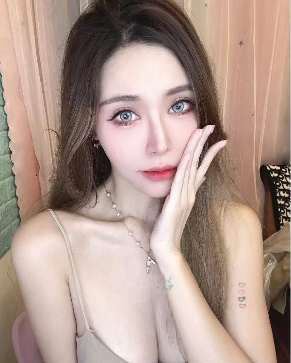 瘦底大波香吻老师