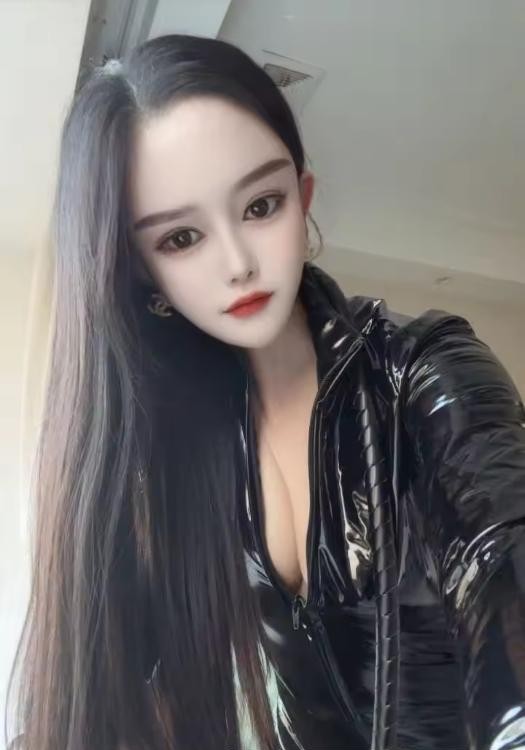 御姐女王范十足