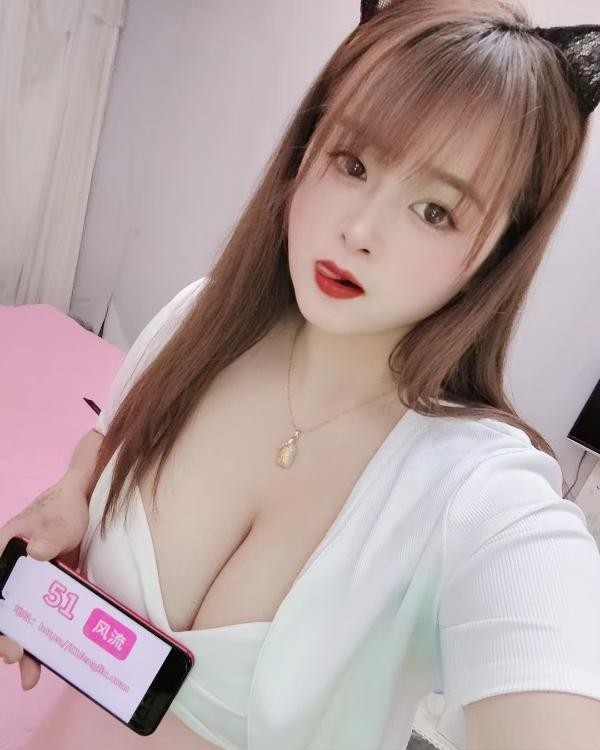 罗湖丰满大胸妮子