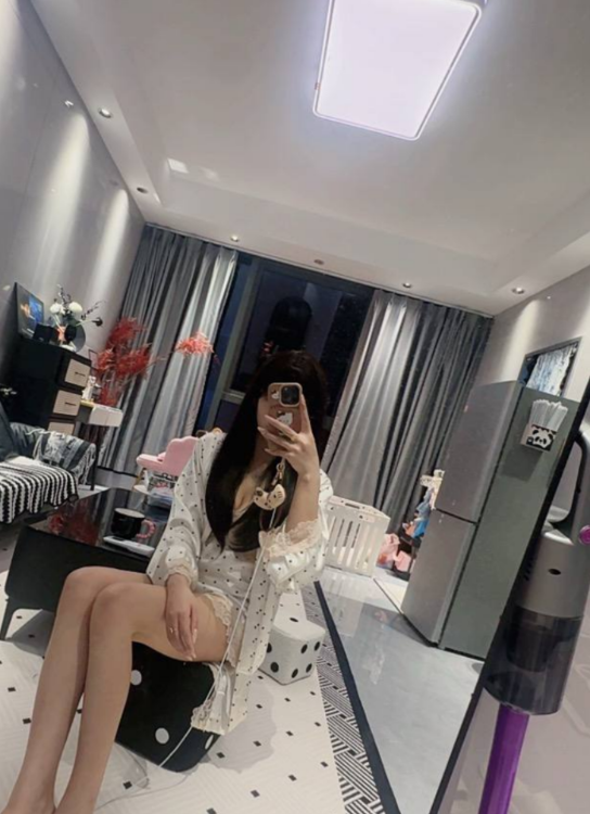 天河甜美性感草莓