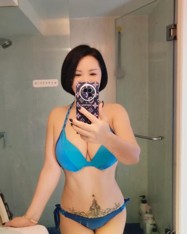 巨乳球王小辣椒