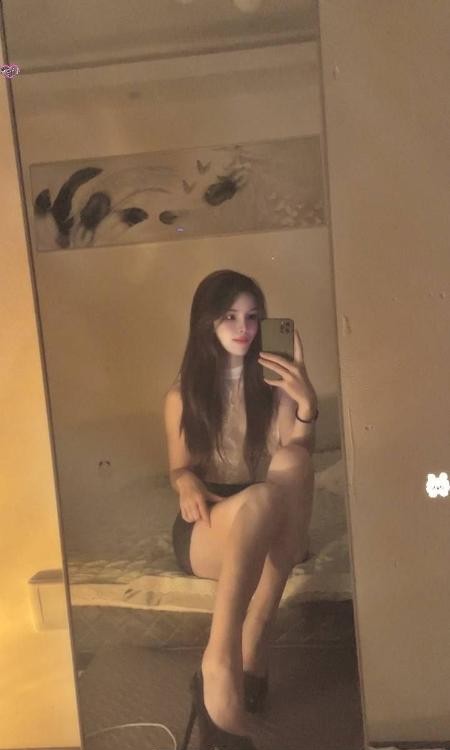 栖霞马群御姐型妹子