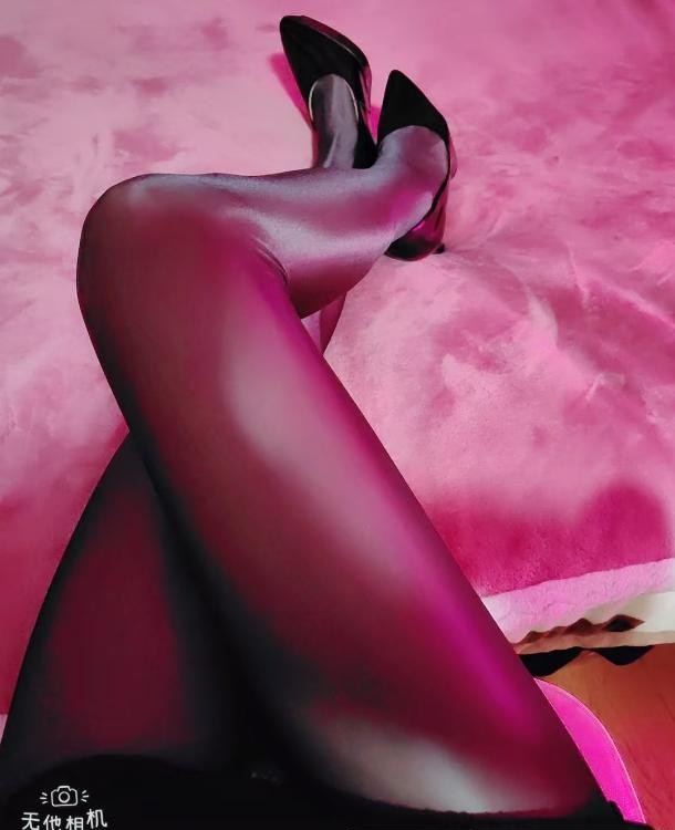 新吴东风黑丝小姐姐