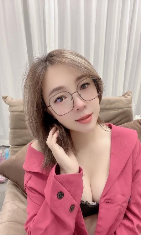 越秀少妇眼镜姐