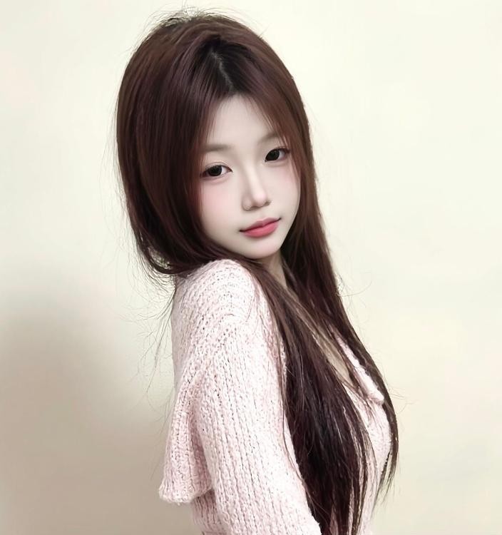 美丽女孩可怡和伊伊