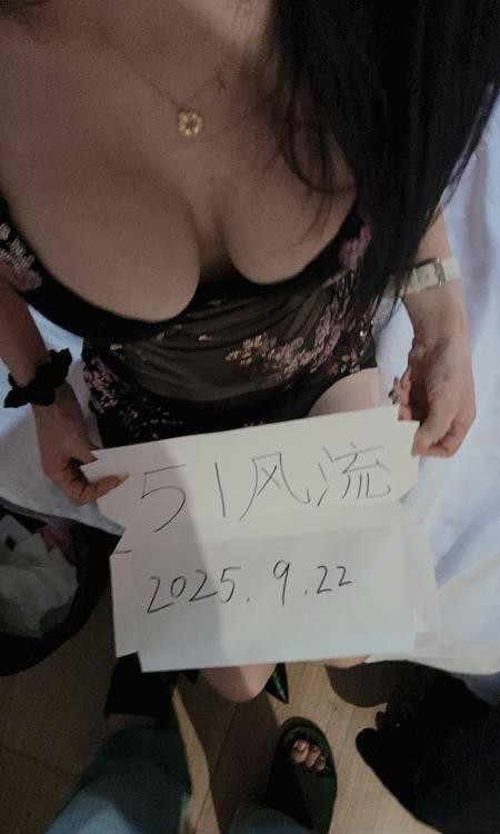 黄浦前凸后翘的小姐姐