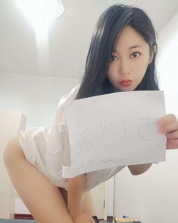 亲和温柔的大姐姐