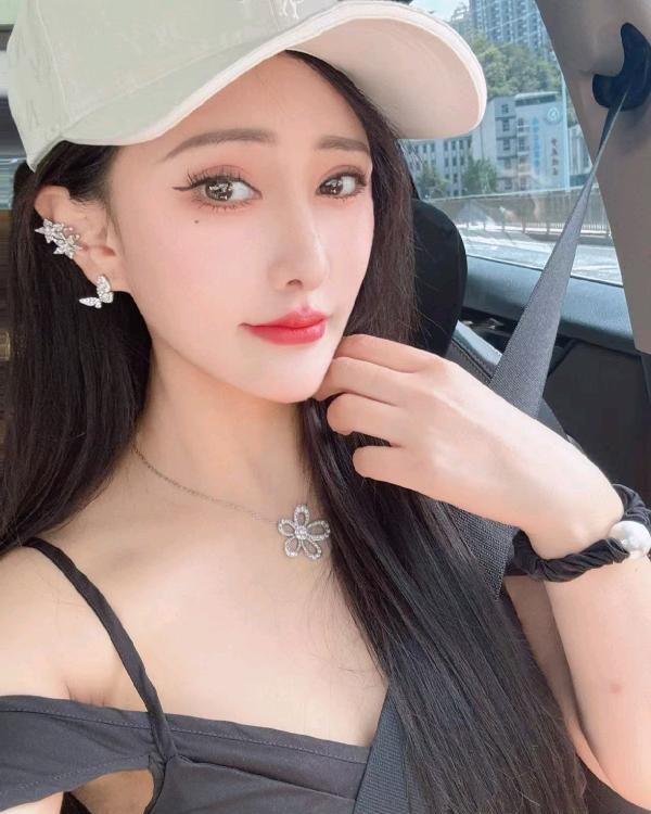 朝阳美胸御姐思彤