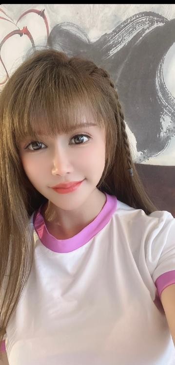 爱深喉的小骚妇