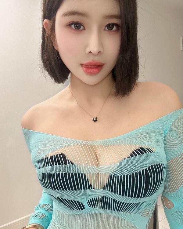 完美身材白虎b曦瑶